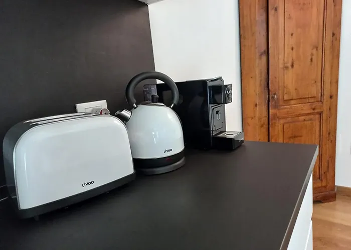 דירה 28 פררה