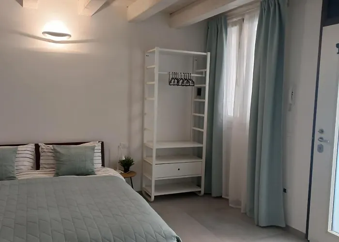 28 דירה פררה