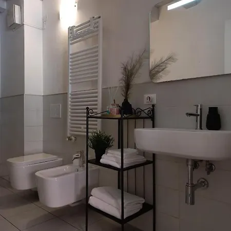 28 Apartment Ferrara